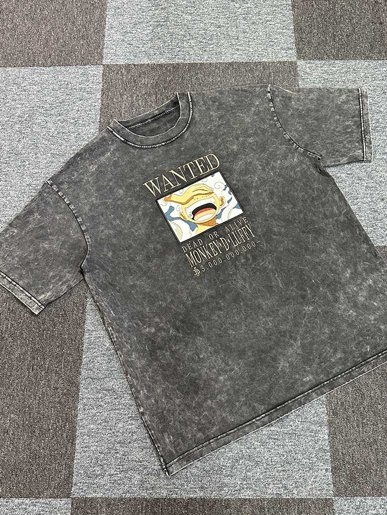 Luffy Wanted Stickerei-T-Shirt